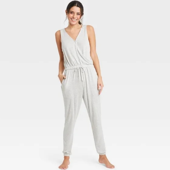 Stars Above Jumpsuit, gray size M, NWOT - Picture 2 of 2